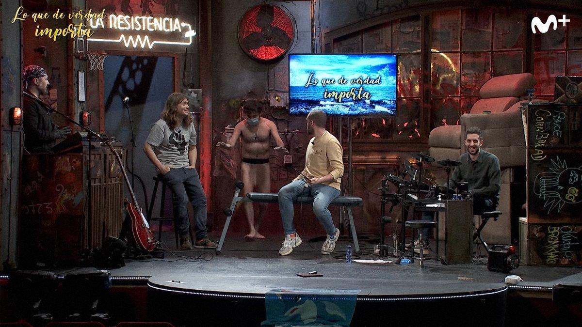 El hombre desnudo regresa a 'La resistencia': Viene una pandemia