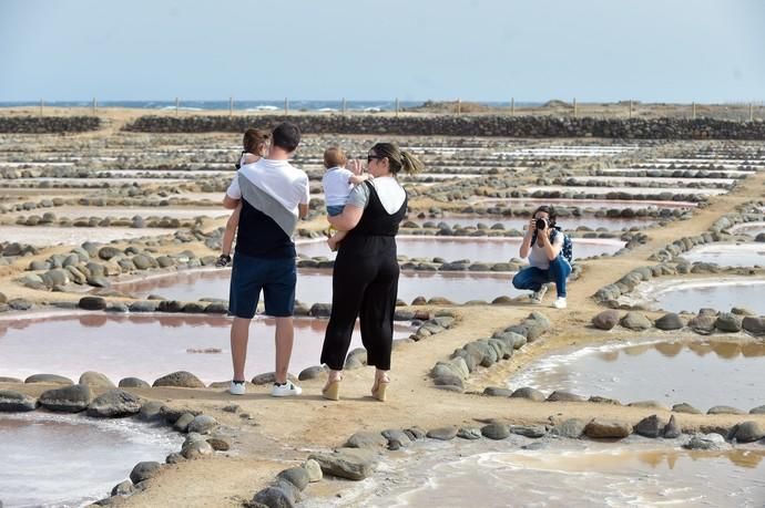 26-07-2019 SANTA LUCÍA DE TIRAJANA. Sesión fotográfica para familias en duelo perinatal con la fotógrafa Norma Grau, en las Salinas de Tenefé  | 26/07/2019 | Fotógrafo: Andrés Cruz