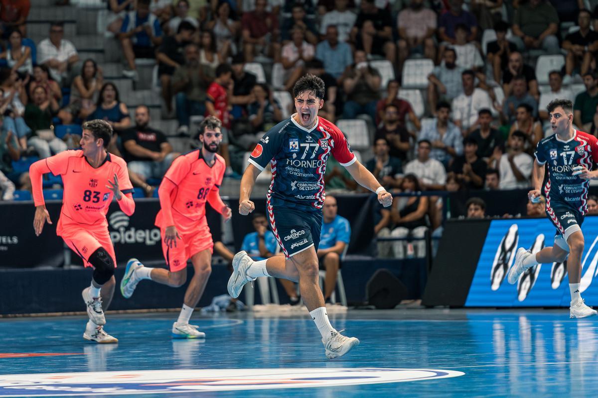 Aarón Gutiérrrez, en el duelo entre el Horneo y el Barça de la primera jornada de campeonato.