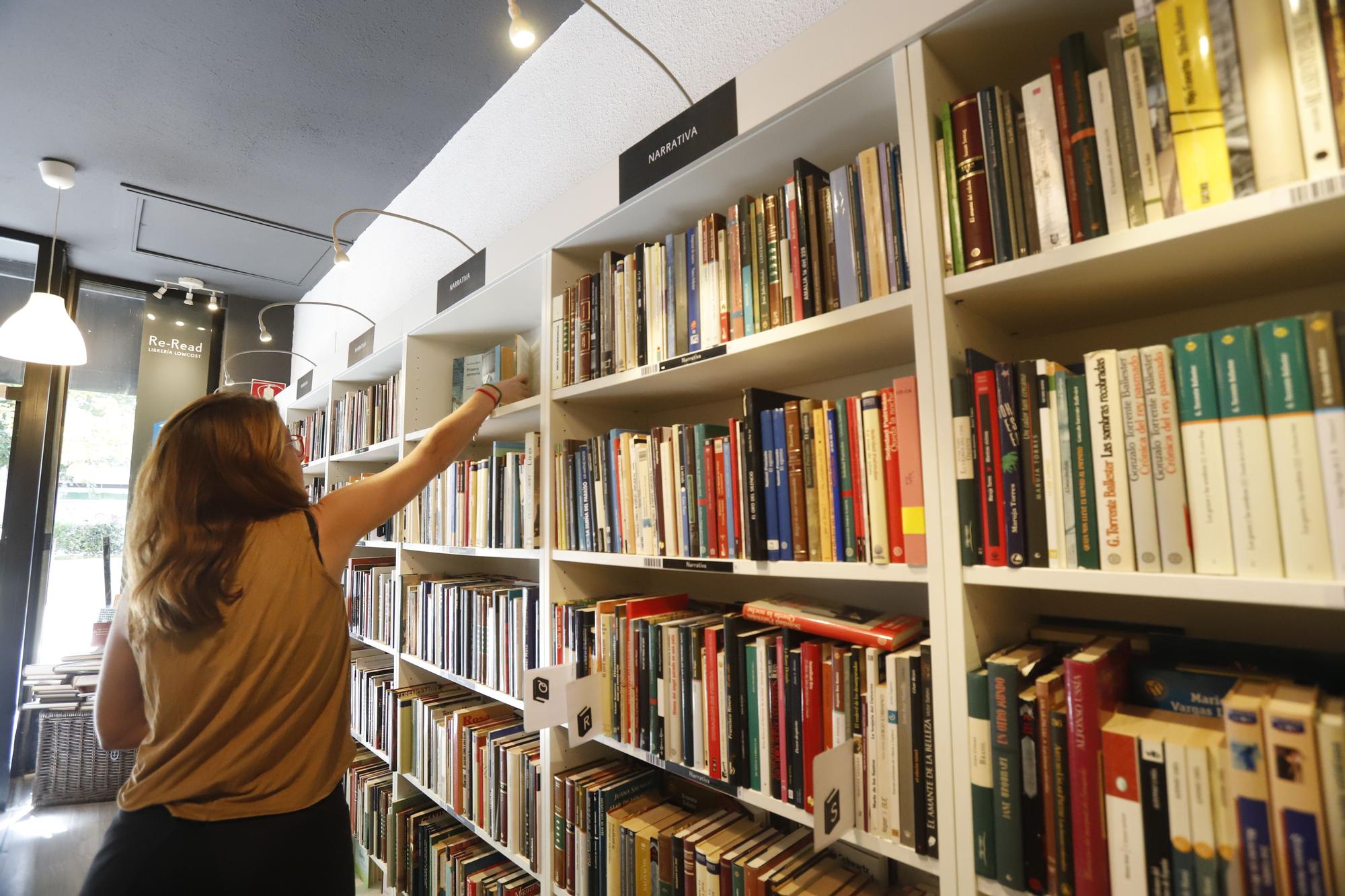 El orden es la clave del éxito de las librerías que ofrecen libros usados, como Re-Read.