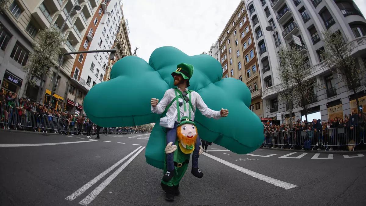 Imagen de archivo del desfile del Día San Patricio en Gran Vía