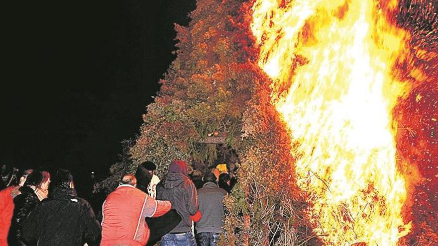 los vecinos se vuelcan en el ancestral sant antoni