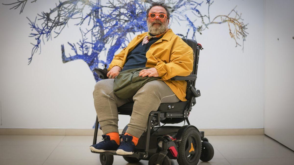 Bob Pop en Santiago: «En los tiempos que corren, la poesía no es superventas pero sí es un refugio»