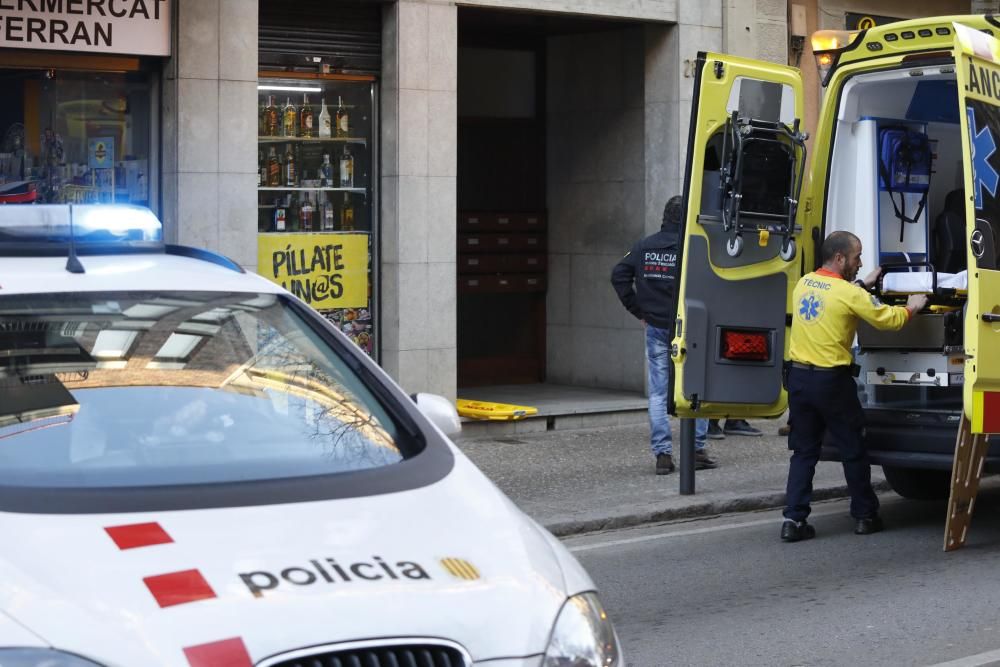 Una dona ofega la seva filla de 10 anys a Girona