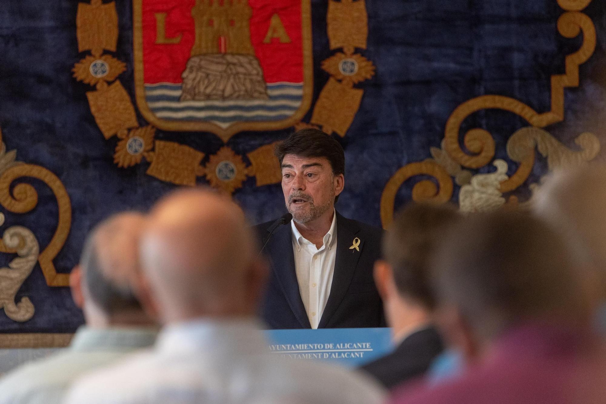 El alcalde de Alicante valora sus primeros cien dias de gobierno