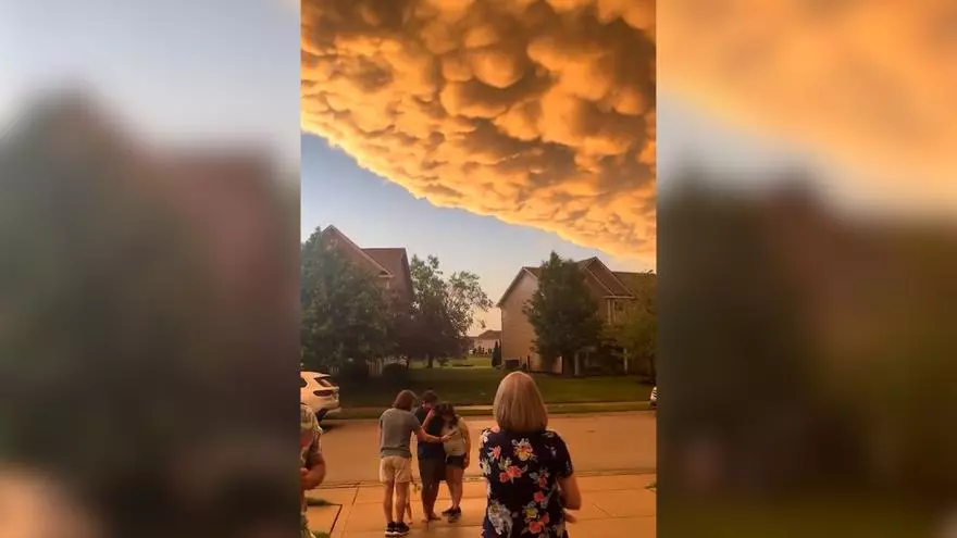 Impresionantes im芍genes del cielo en Indian芍polis tras el paso de un tornado