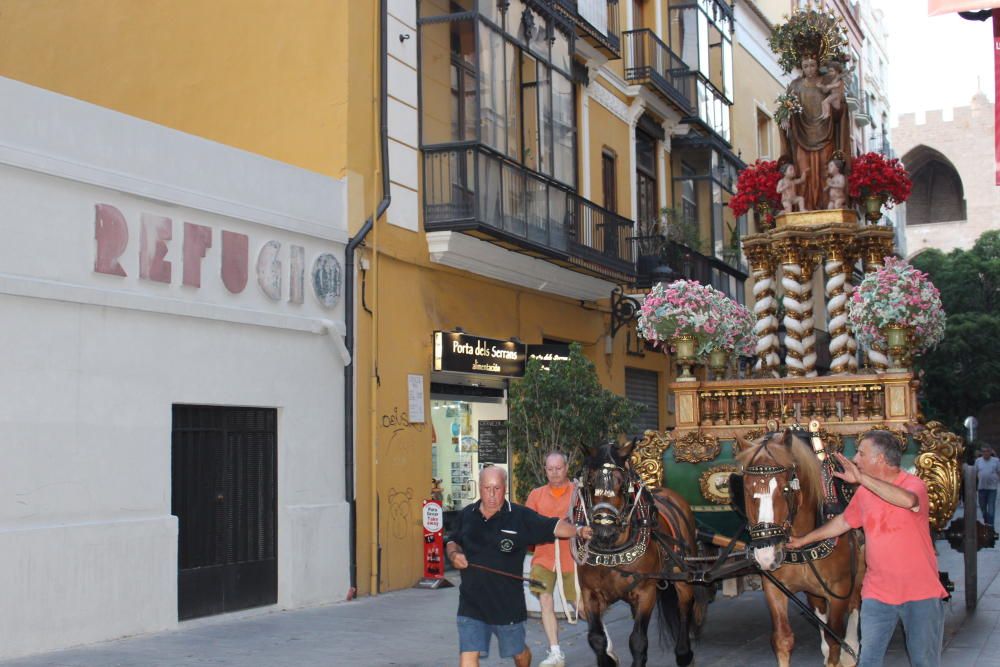 Llegada de las Rocas a la Plaza de la Virgen