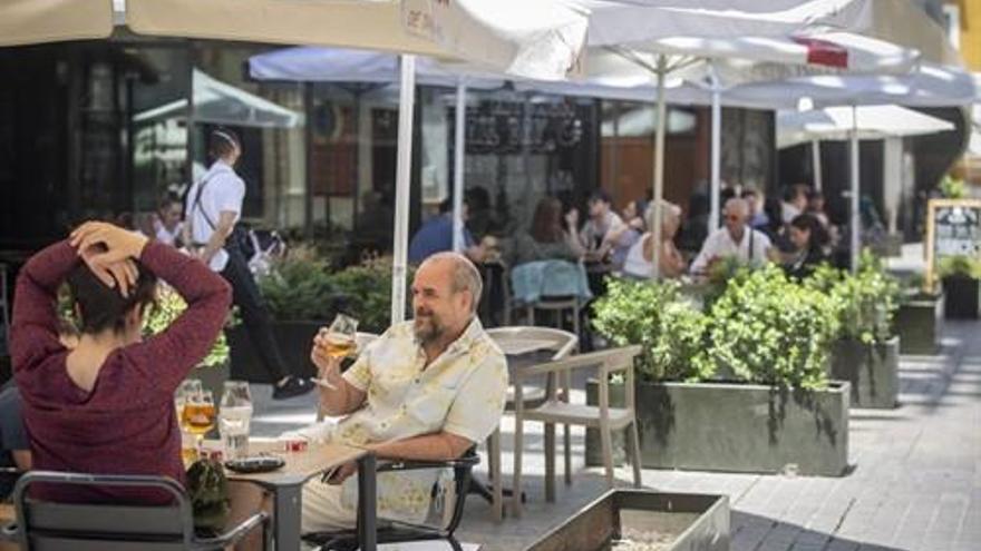 Andalucía permitirá desde el domingo el 100% de aforo en terrazas y el 50% en zonas comunes de hoteles