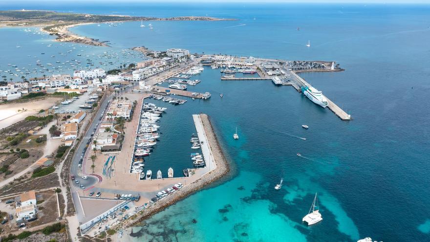 Las empresas náuticas de la Savina denuncian el mal estado de los servicios portuarios de Formentera