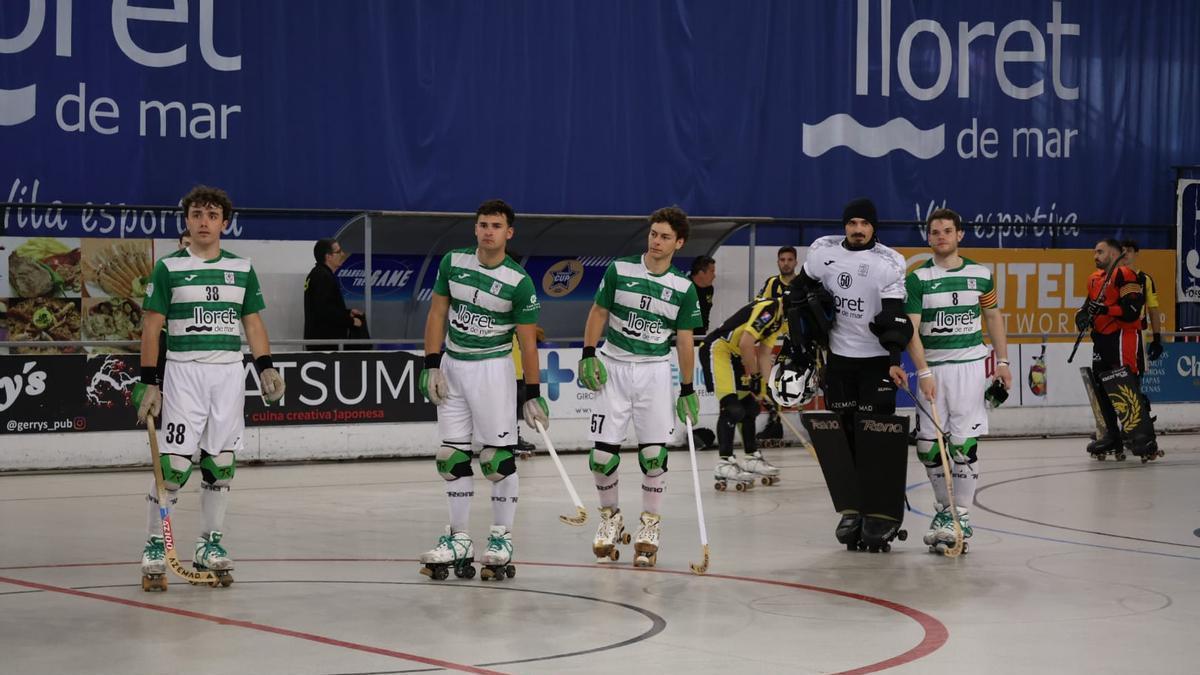 Els jugadors del Lloret, durant un partit de la temporada passada