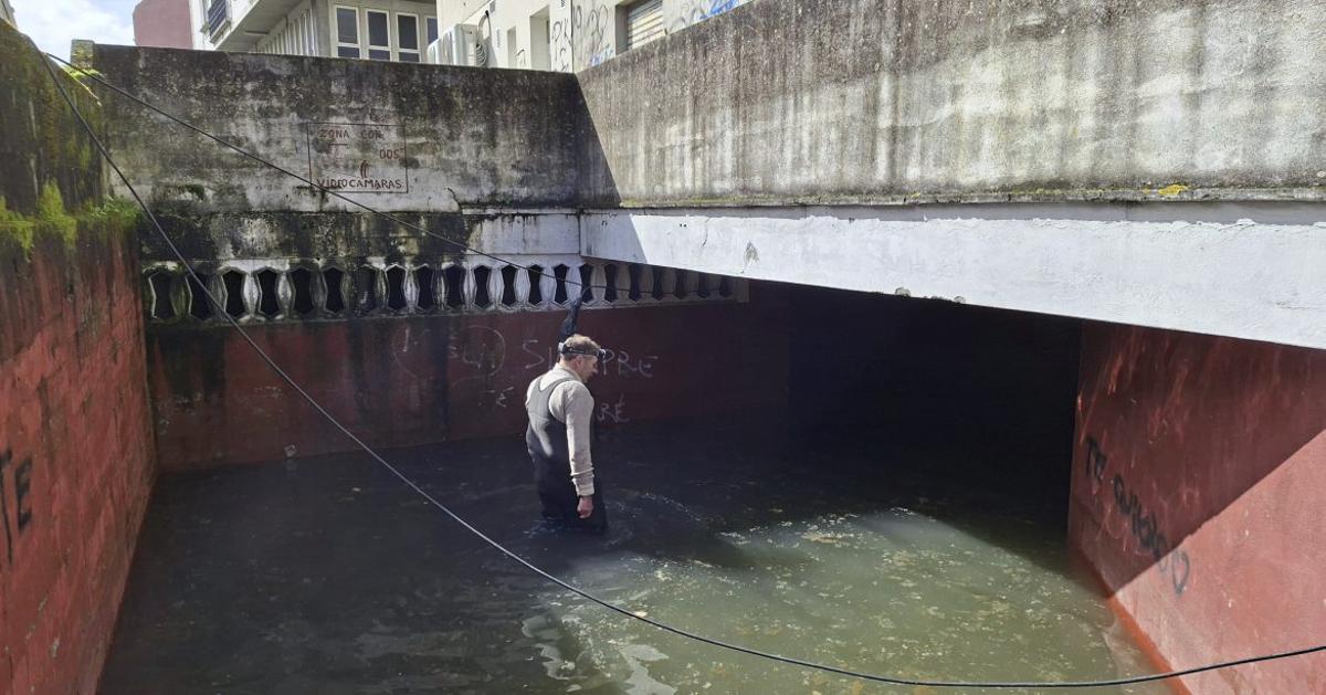 Comenzaron ayer nuevas tareas de achique al río Bouzós con más motobombas. | FDV