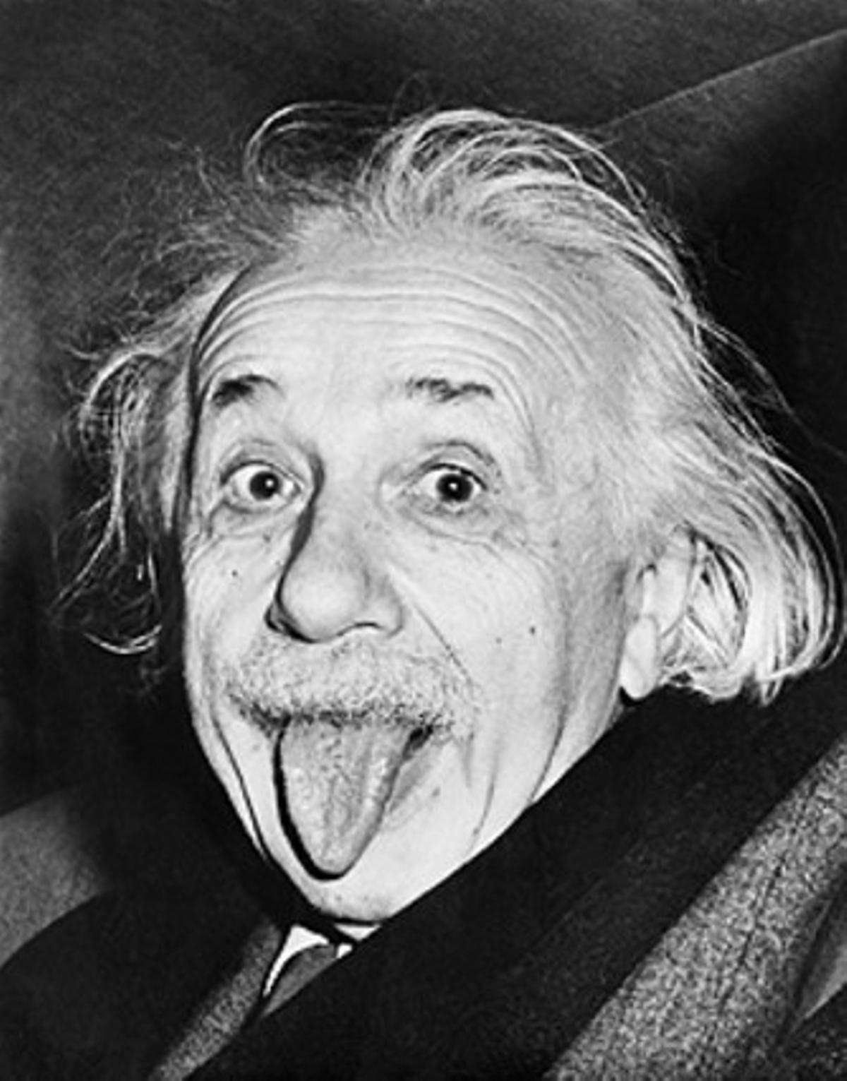 Einstein, en la famosa foto feta el 18 de març del 1951, a l’edat de 71 anys. Einstein, en la famosa foto feta el 18 de març del 1951, a l’edat de 71 anys.