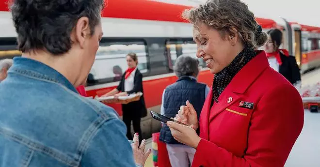 Este verano, conecta con tus vacaciones en tren