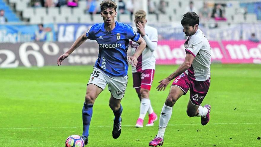 Torró, en su etapa en el Real Oviedo