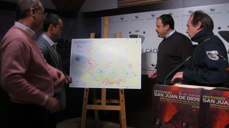 La Diputación de Cáceres construirá tres parques de bomberos en la provincia
