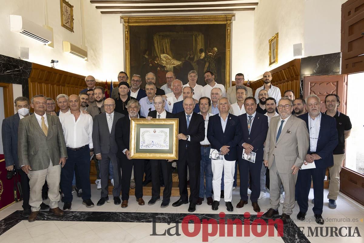 Así se ha vivido el emocionante acto del nombramiento de 'Hijo Predilecto' de Caravaca al doctor Juan Manuel Laborda