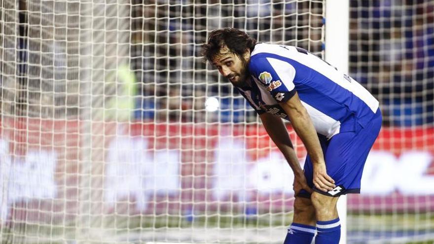 Arribas se lamenta en el partido contra el Celta