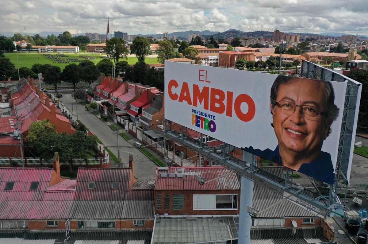 La bretxa generacional que pot marcar les eleccions a Colòmbia La bretxa generacional que pot marcar les eleccions a Colòmbia