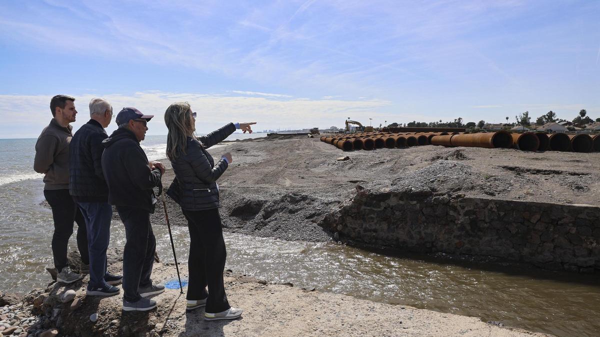 Reacciones al inicio del trasvase de arena a las playas de Sagunto