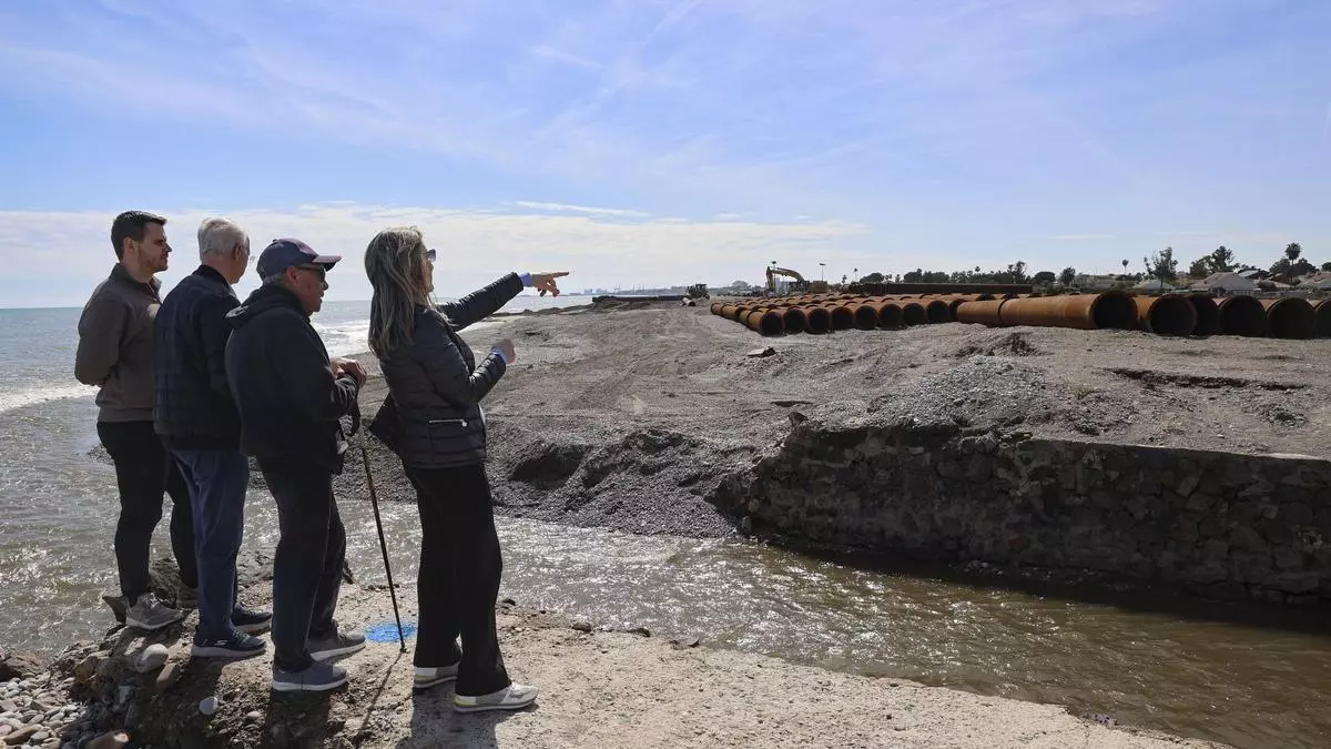 Reacciones al inicio del trasvase de arena a las playas de Sagunto