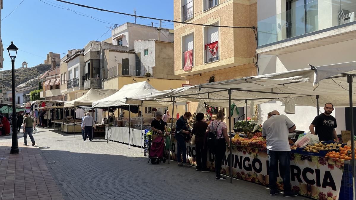 El cultivo de frutas y verduras, así como su comercialización, es la base económica del municipio.