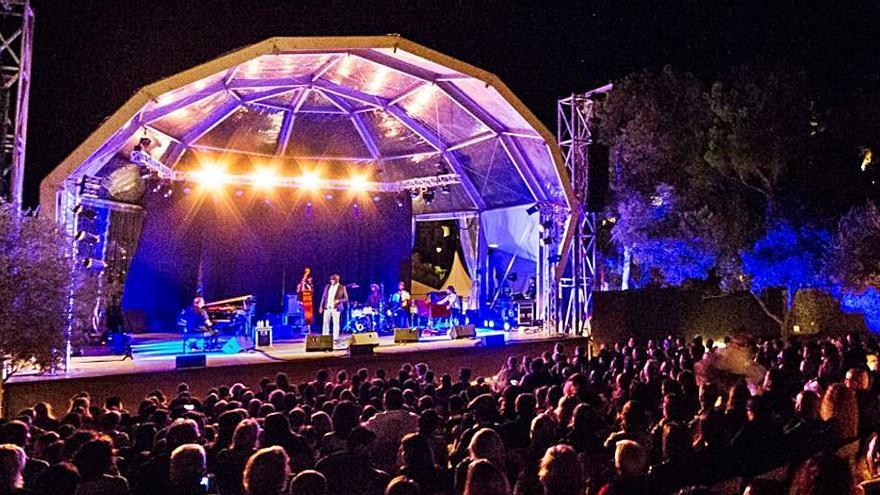 El Festival impregna de música la vila marinera