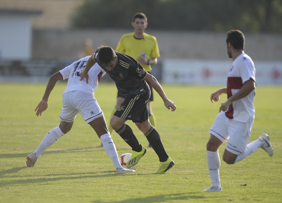 El Real Oviedo se impone 2-1 al SD Huesca