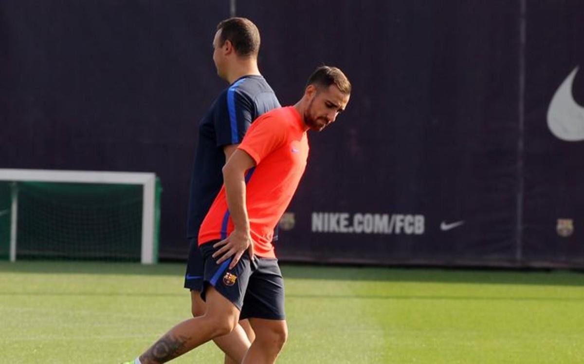 Paco Alcácer participó del partido de entrenamiento