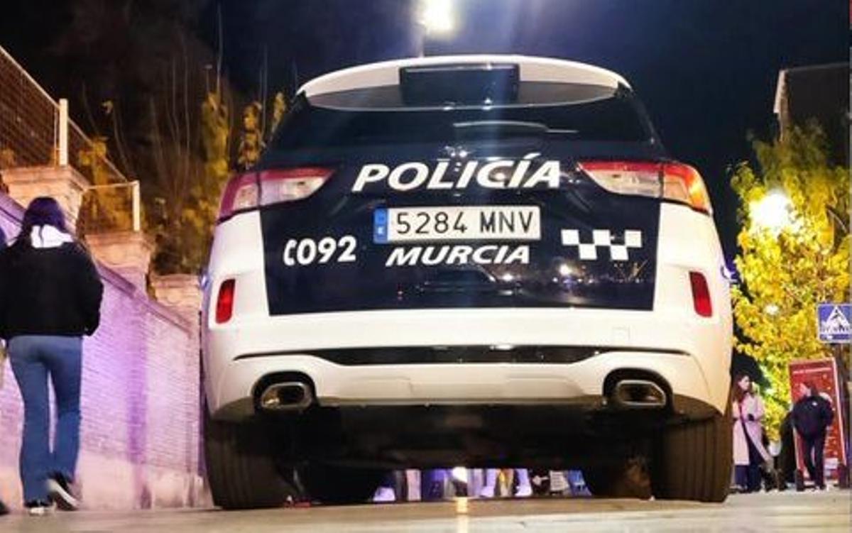 Vehículos de la Policía Local de Murcia.