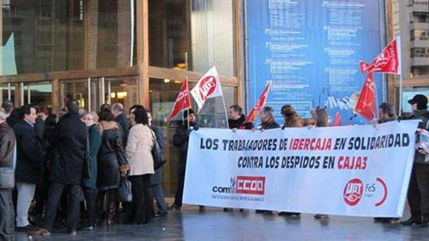 Los representantes de los trabajadores de Caja3 reclaman la retirada del ERE