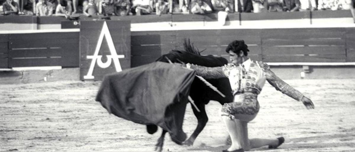 José Salazar torejant a Girona.