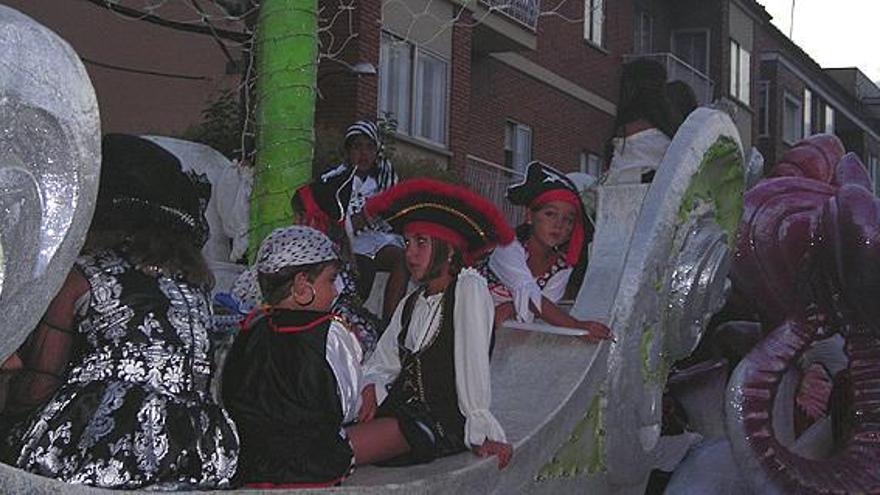 Leire Pérez posa con el traje de pirata que vistió en el desfile.
