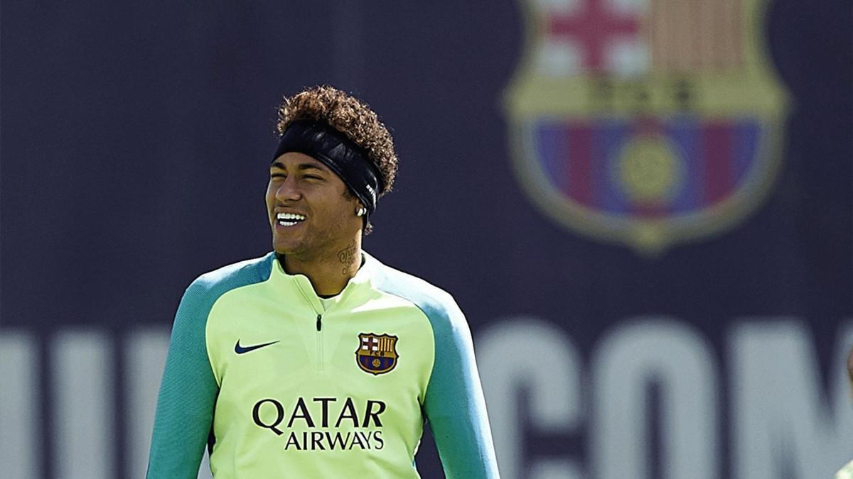 Neymar, en el entrenamiento previo al derbi contra el Espanyol