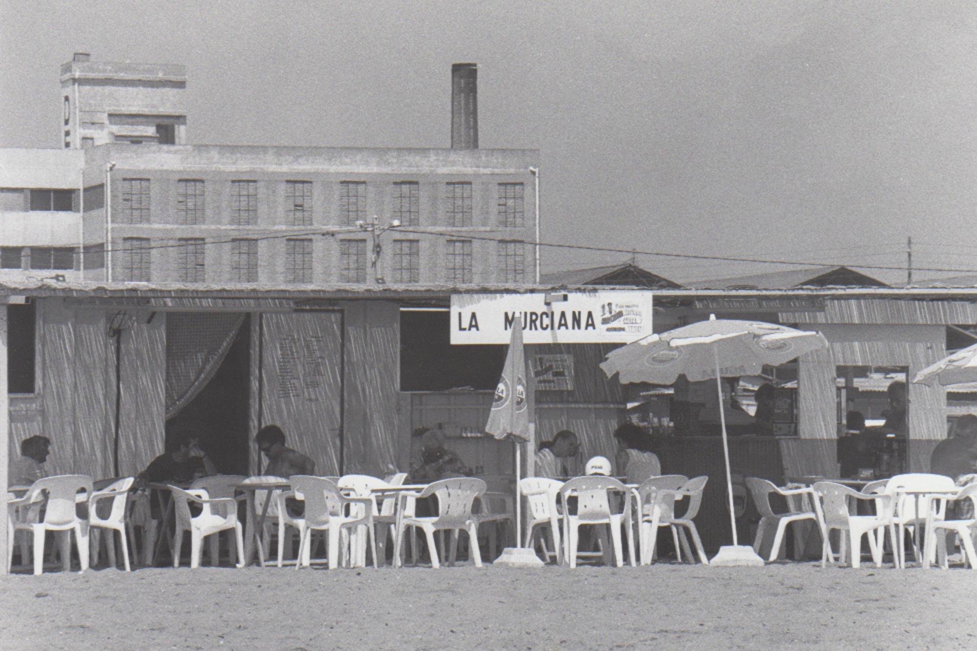 Así eran los chiringuitos en las playas de València y Alboraia en los años 80