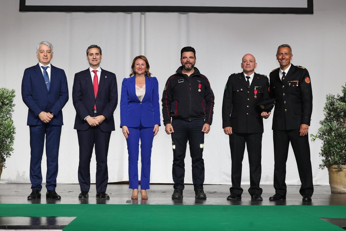 El Cuerpo de Bomberos de Castelló celebra a su patrón. Estos son todos los homenajeados en el acto