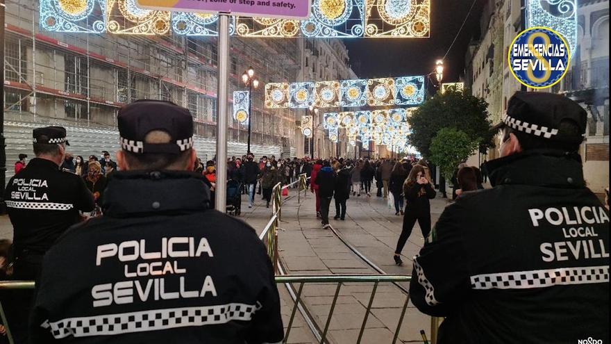 El Ayuntamiento ha activado el plan de emergencias para obligar a la Policía a echar horas extra esta Navidad.