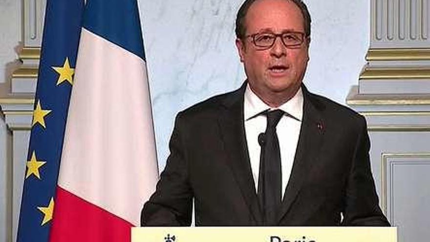 Hollande durante su alocución televisada. // Reuters