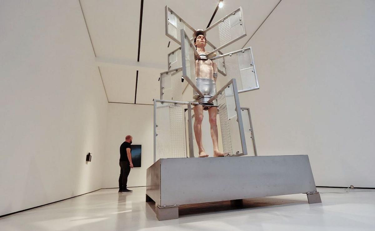 «Bajo el arte a la Tierra y lo humanizo; no quiero parecer un dios»