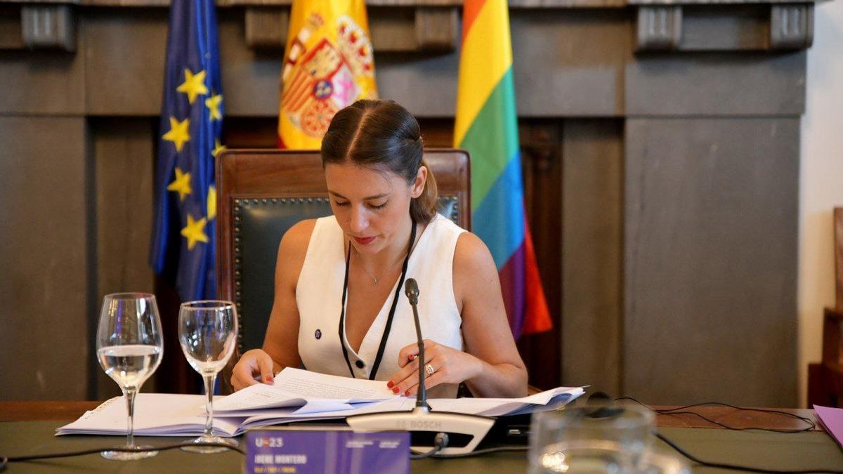 La ministra de Igualdad, Irene Montero, en la reunión &quot;Avanzando los derechos LGTBI en Europa&quot;, celebrado en el marco de la presidencia española del Consejo de la UE.