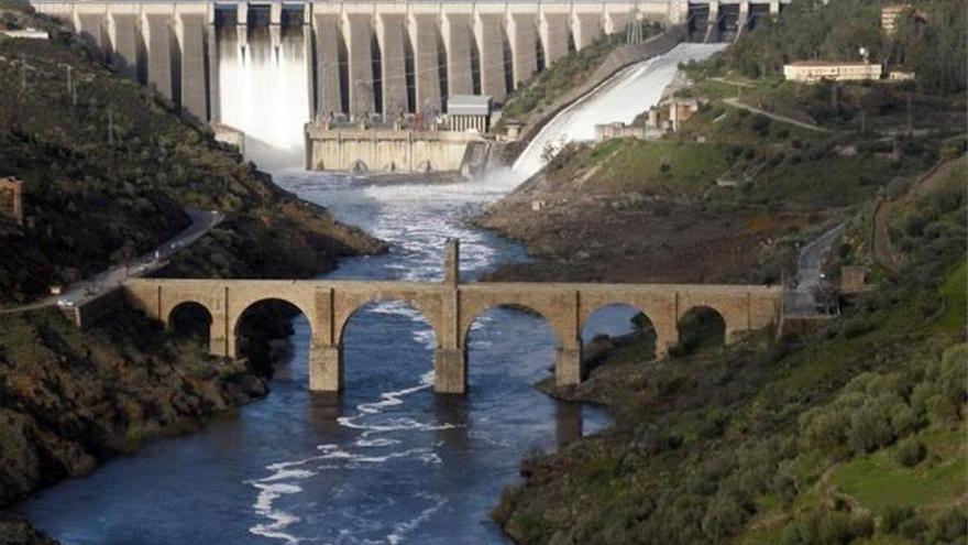 El puente romano de Alcántara se construyó sobre otro más antiguo