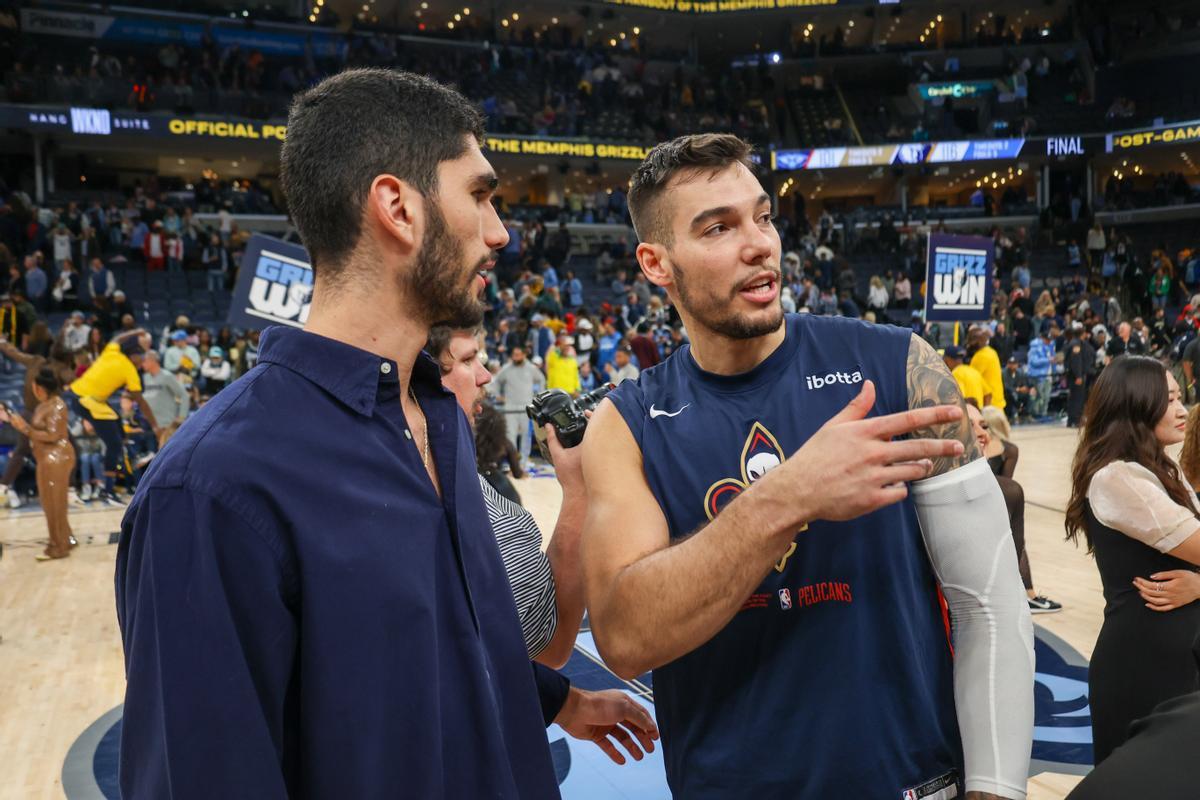 Willy Hernangómez con Santi Aldama durante la pasada temporada de la NBA