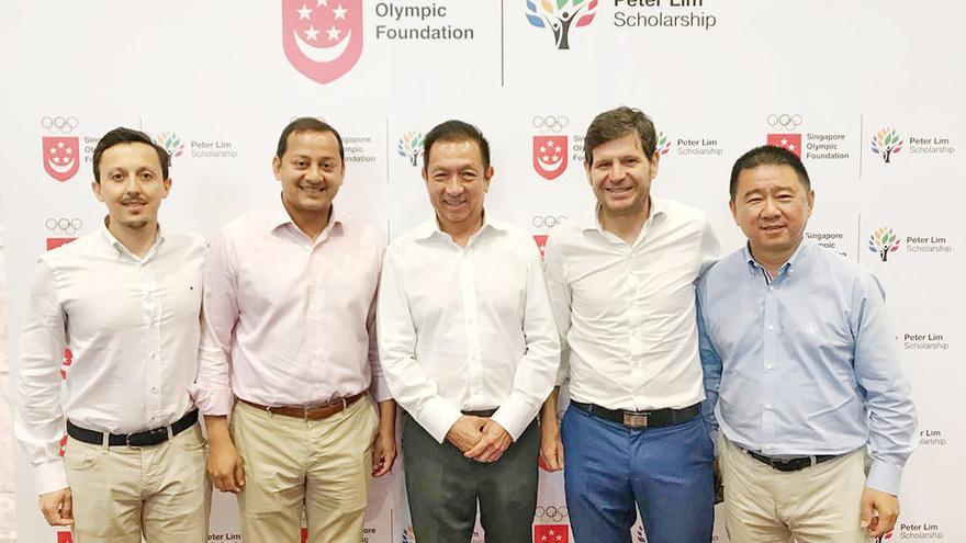 Pablo Longoria, Anil Murthy, Peter Lim, Mateu Alemany y Kim Koh en un viaje a Singapur.