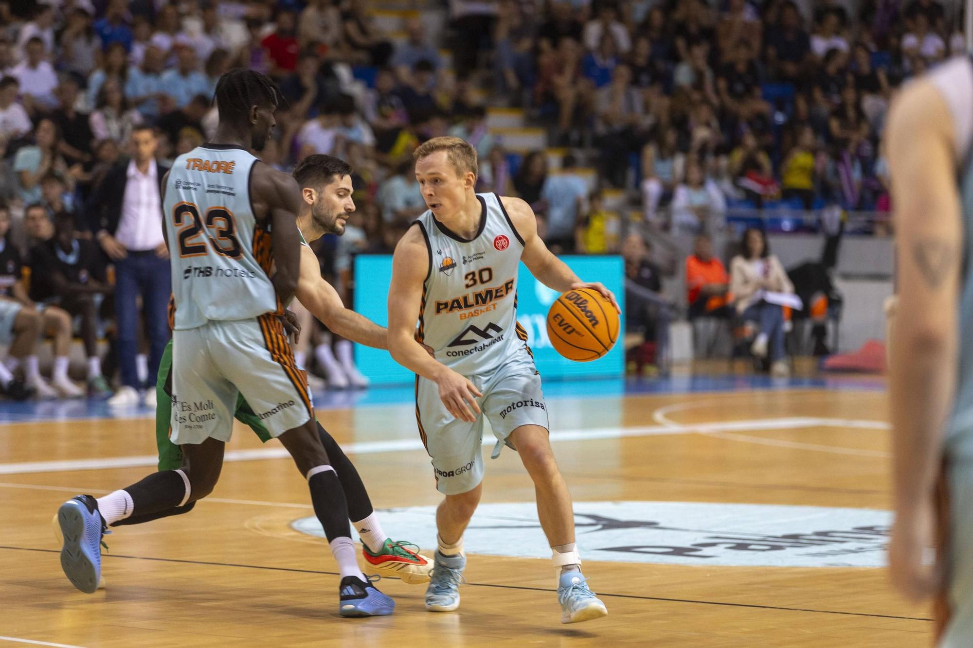 Así ha sido la fiesta del Palmer Basket Mallorca Palma tras ascender a Primera FEB