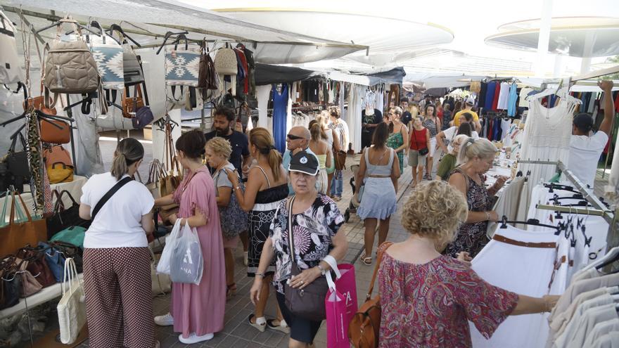 El calor vacía los mercadillos y reduce las ventas hasta un 70%