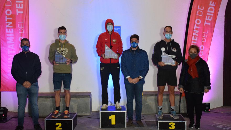 Raúl Díaz and Yahaira Afonso absolute winners of the V Vertical Trail Nocturna Los Gigantes