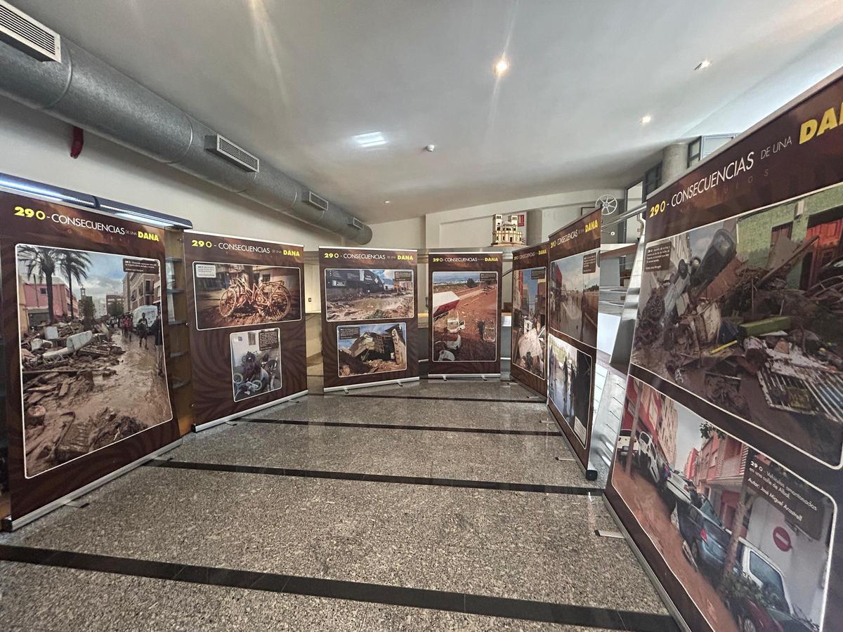 Los paneles con las fotos.