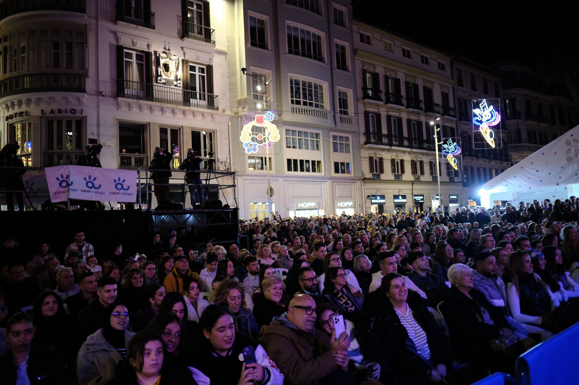 Pregón del Carnaval de Málaga 2025 a cargo de Jesús Gutiérrez Fernández , en la plaza de la Constitución