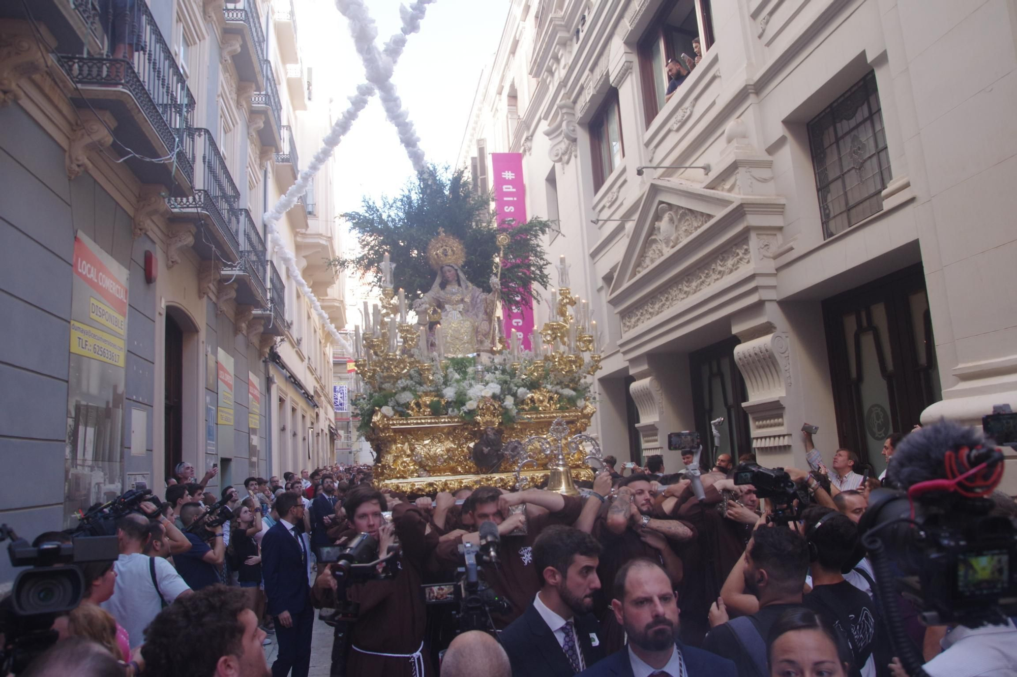 La procesión de la Divina Pastora por su Coronación Canónica, en imágenes