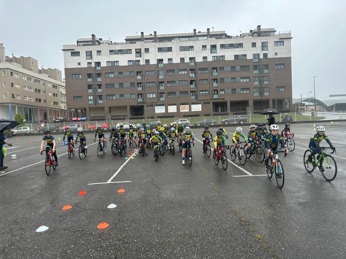 EN IMÁGENES: Entrenamiento Escuela Ciclista de Viella