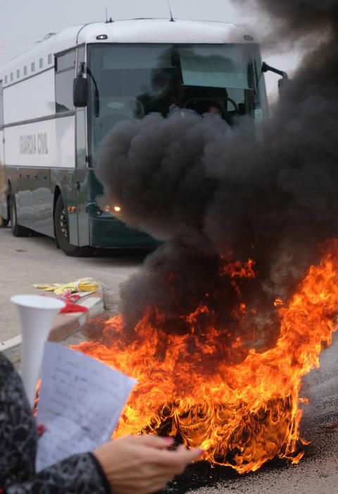 Protesta de los funcionarios de prisiones en la cárcel de Villena